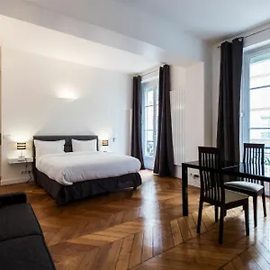 Alojamento de Acomodação e Pequeno-almoço Square, Paris